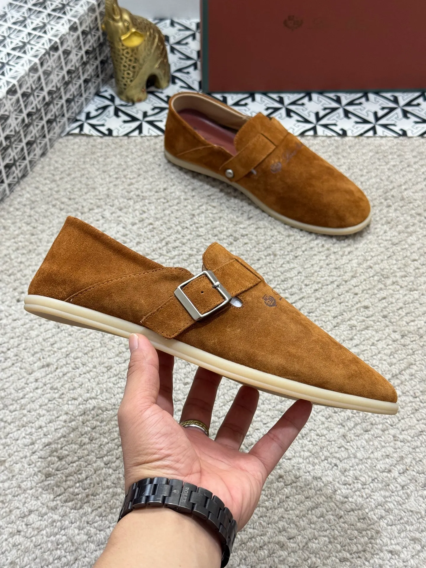 Men's men's shoes 💰420 [New style] 🍓🍓Loro Piana - LP's new moccasin shoes are made of water-repellent treated suede uppers with rubber soles, a classic. The complex craftsmanship and meticulous structure make the shoes light and soft, allowing you to walk comfortably and freely. Perfect for wearing at the beach or out in the water during the summer. Size: 38-44 (45 customized